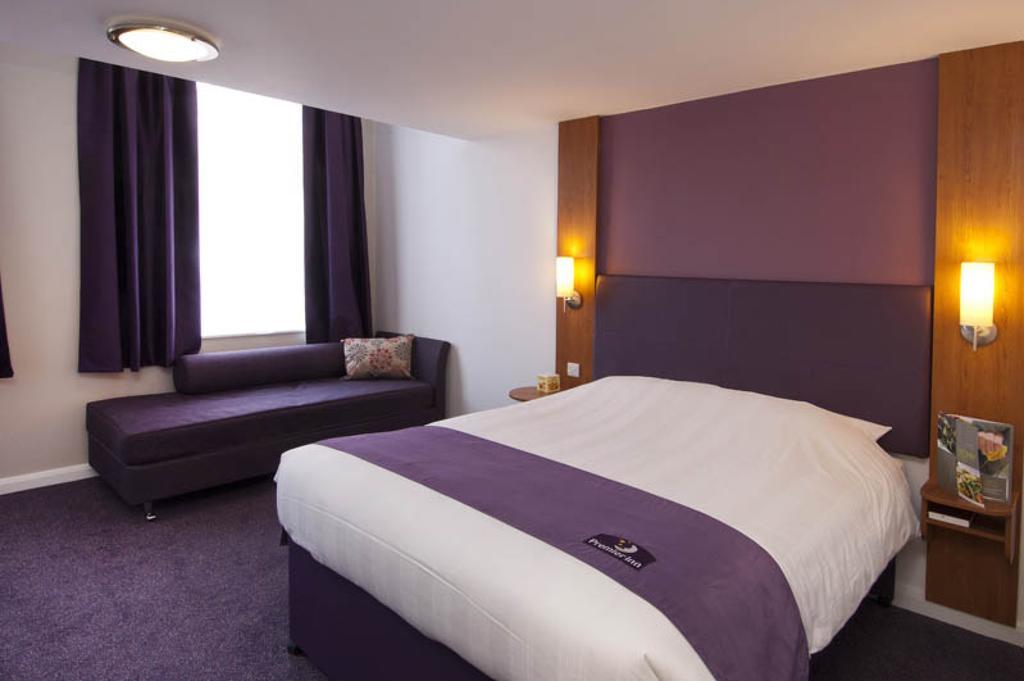 Premier Inn Dover East Номер фото