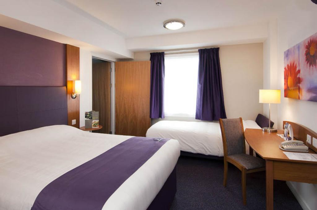 Premier Inn Dover East Номер фото