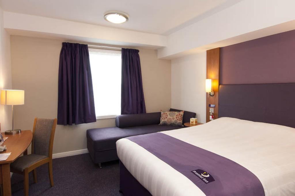Premier Inn Dover East Екстер'єр фото