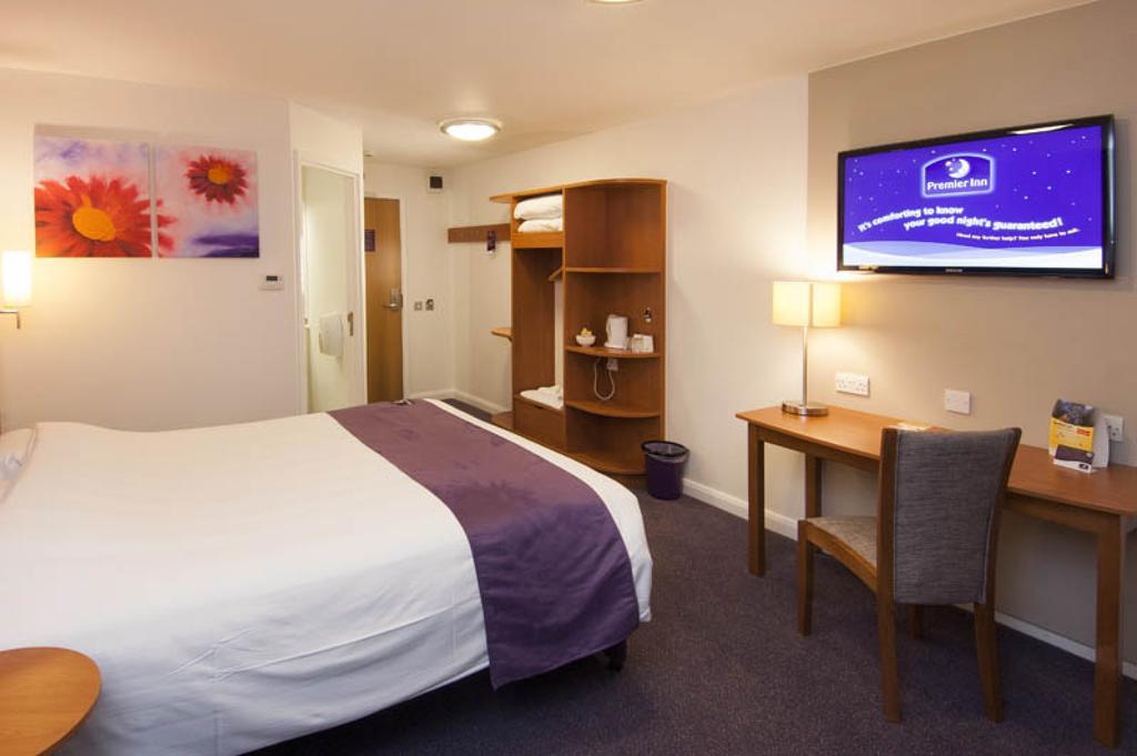 Premier Inn Dover East Екстер'єр фото