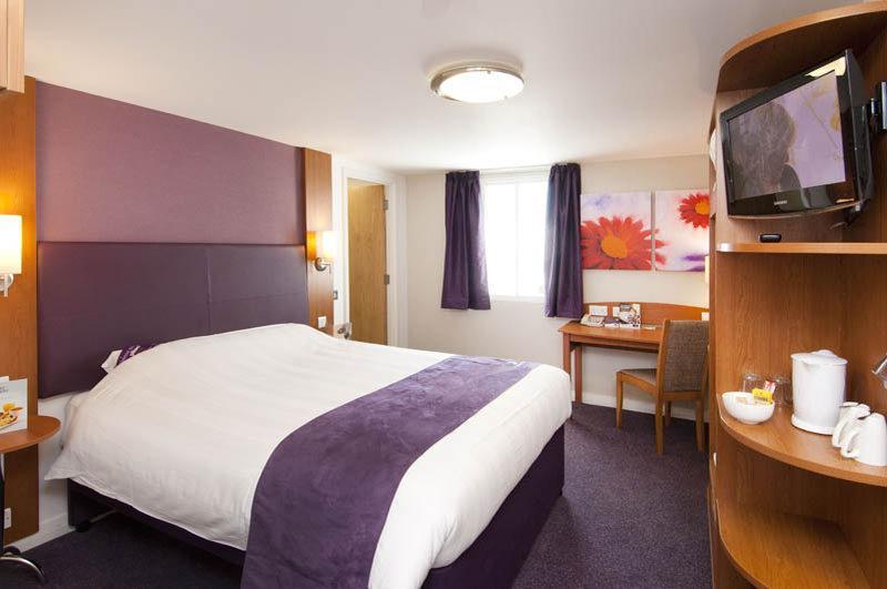 Premier Inn Dover East Екстер'єр фото