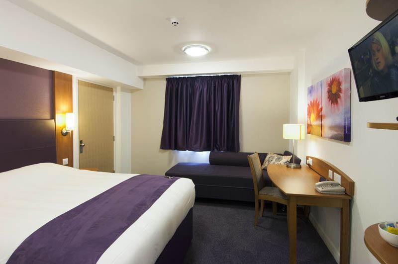 Premier Inn Dover East Екстер'єр фото